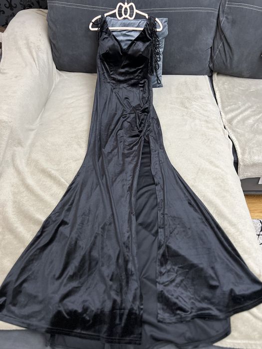 Rochii elengate si salopete elegante