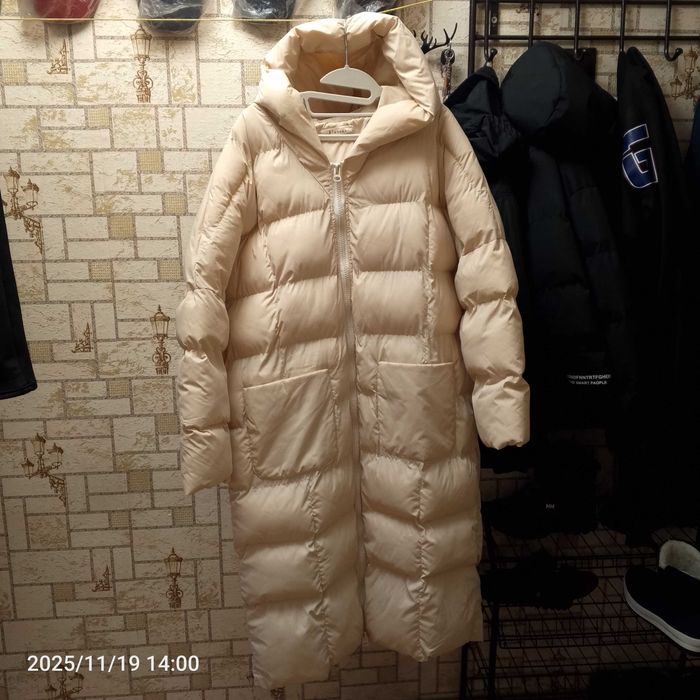 продам женское пальто пуховик б/у цвет беж раз 50-52