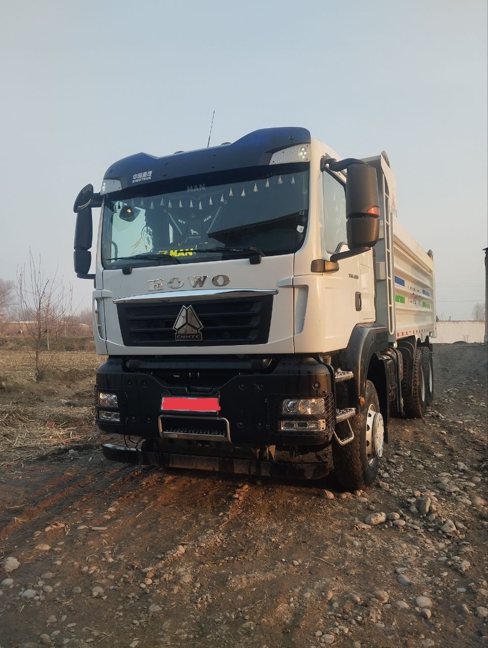 Yangi HOWO 2023 – 33,000 km  Zo'r narx  | Ideal Holatda!