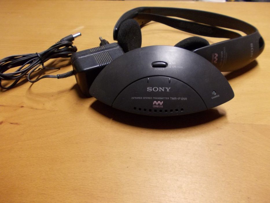 Căști wireless cu transmițător stereo Sony TMR-IF125R
