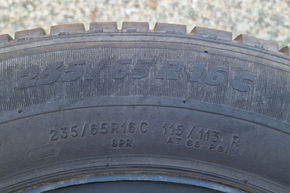 Roti Ford Transit 235/65/16C Michelin Agilis vara