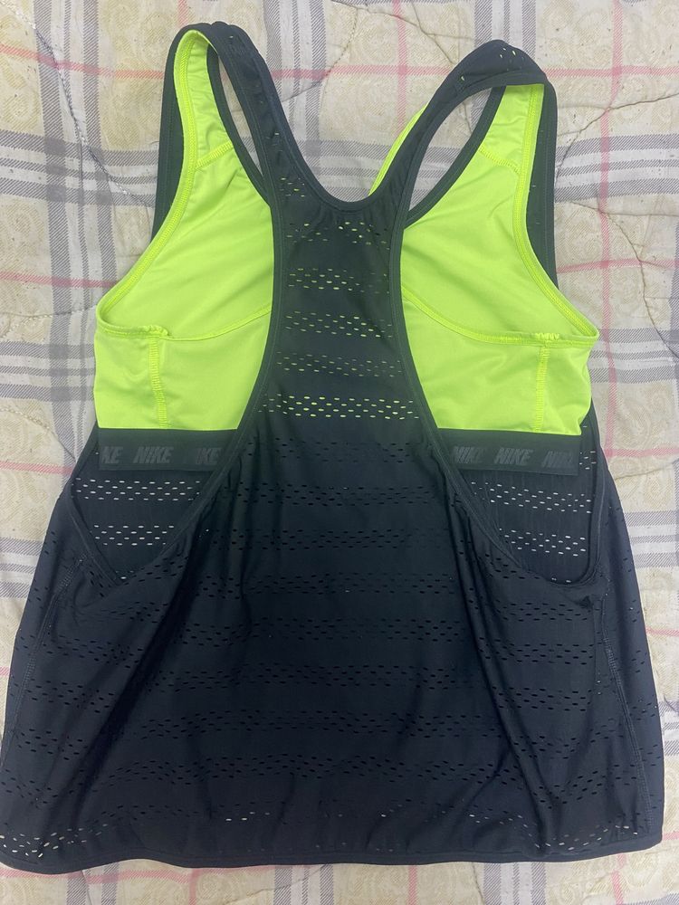 Дамски потник Nike Dry Fit