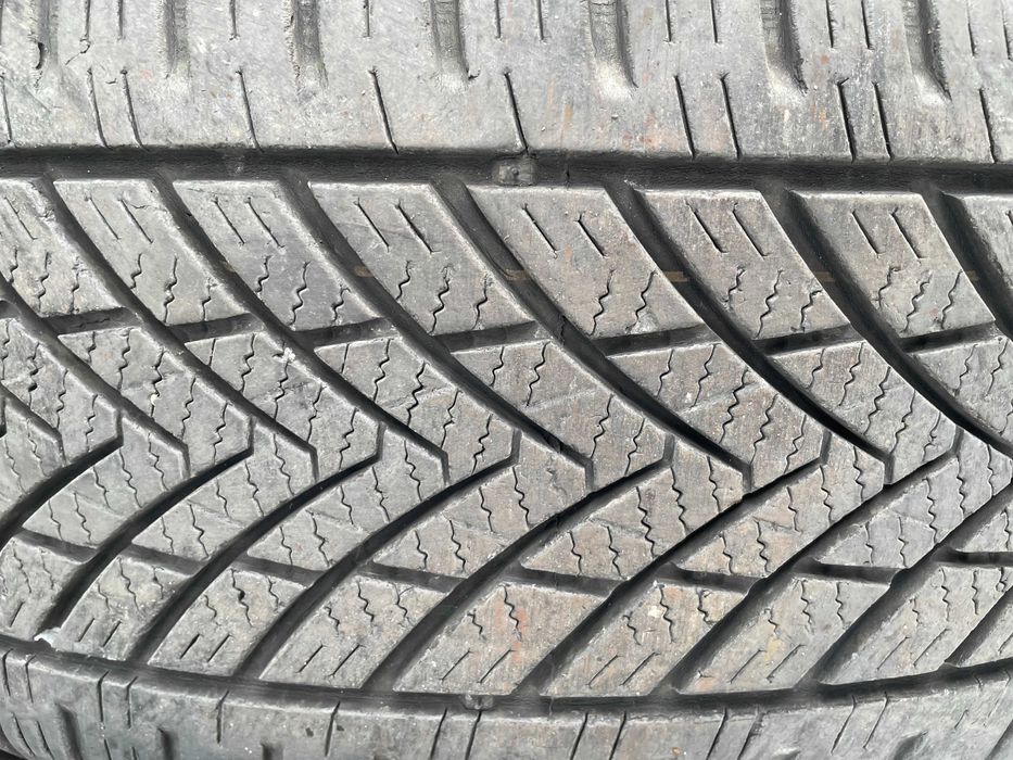 4 броя всесезонни 215 / 60 / 17 DOT 2023