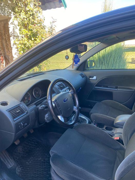 Vând mașina Ford Mondeo mk3