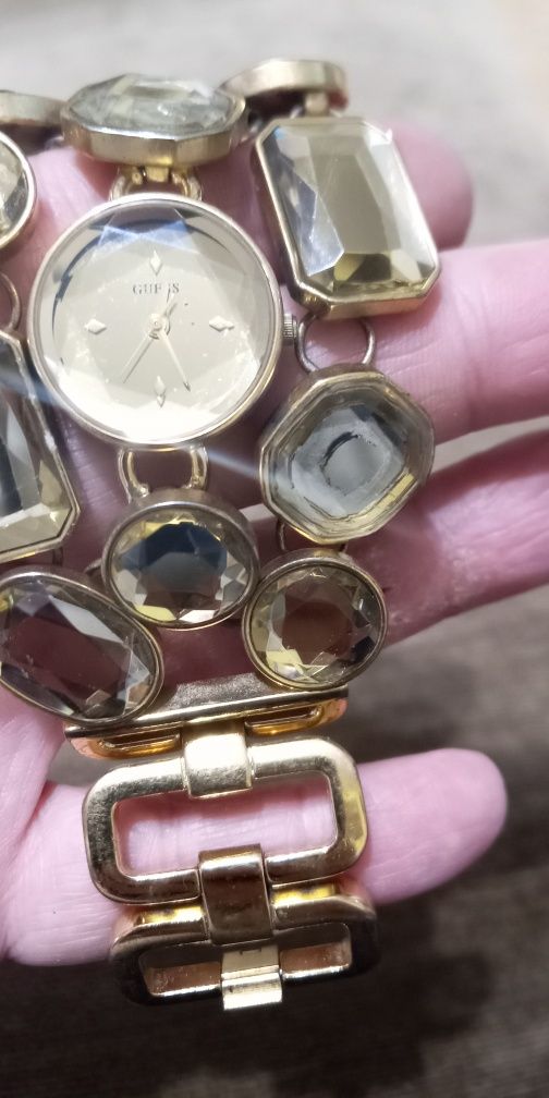 Дамски часовник GUESS
