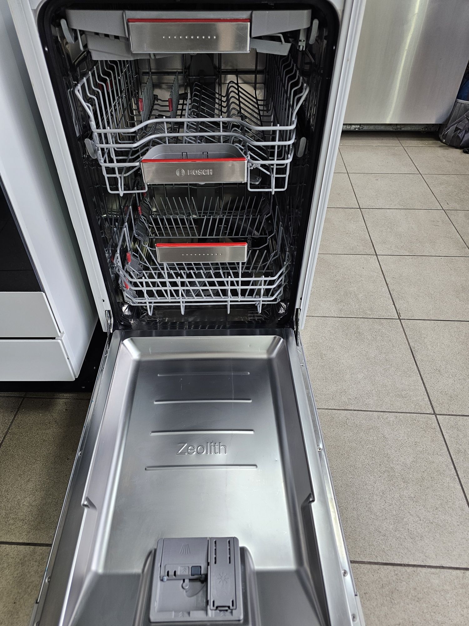Съдомиялна Bosch SPU66TS01S PerfectDry- Zeolith® 45см A+++ 1г.гаранция