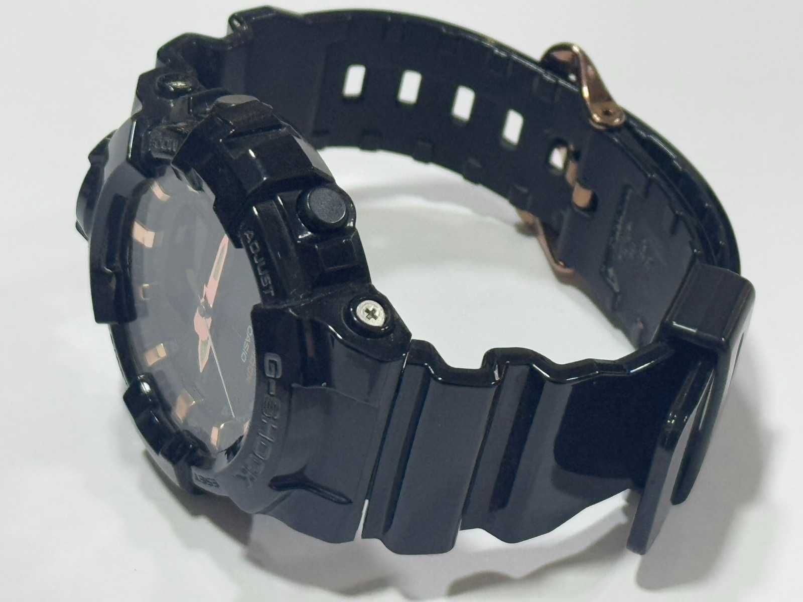 Часовник Casio G-Shock GA-810GBX-1A4ER