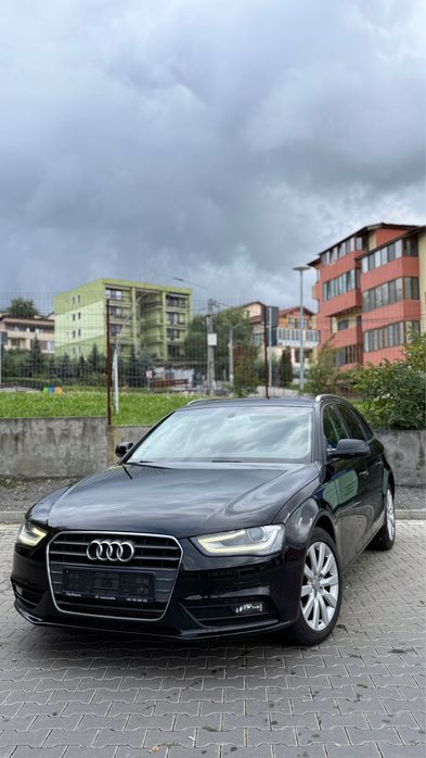 AUDI A4 Business 2012 2.0TDI 143 CUTIE AUTOMATĂ