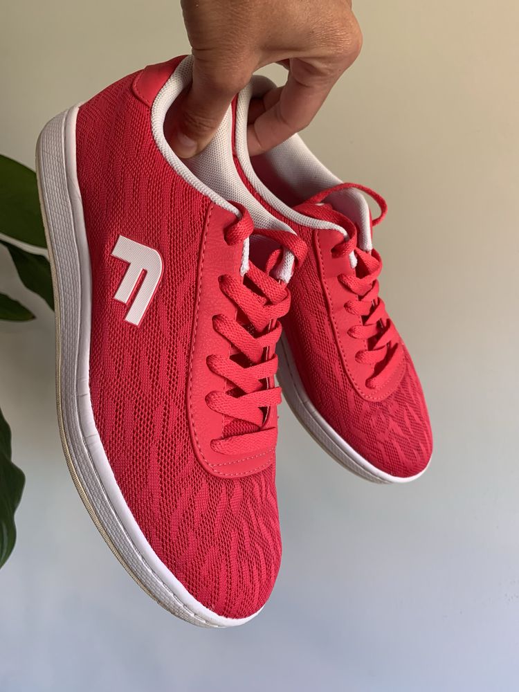Дамски кецове Kangaroos 38 номер, Flair 37 номер