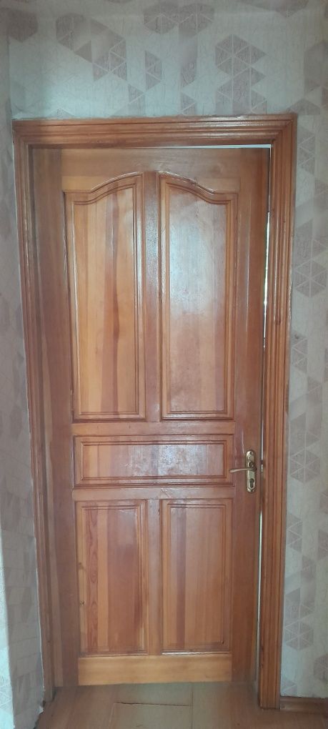 Продам двери б.у.
