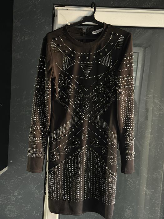 Дамска черна рокля с камъни