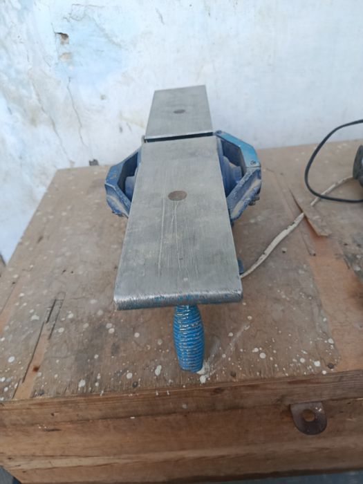 Рубанок электрический