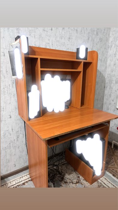 продается компьютерный столик