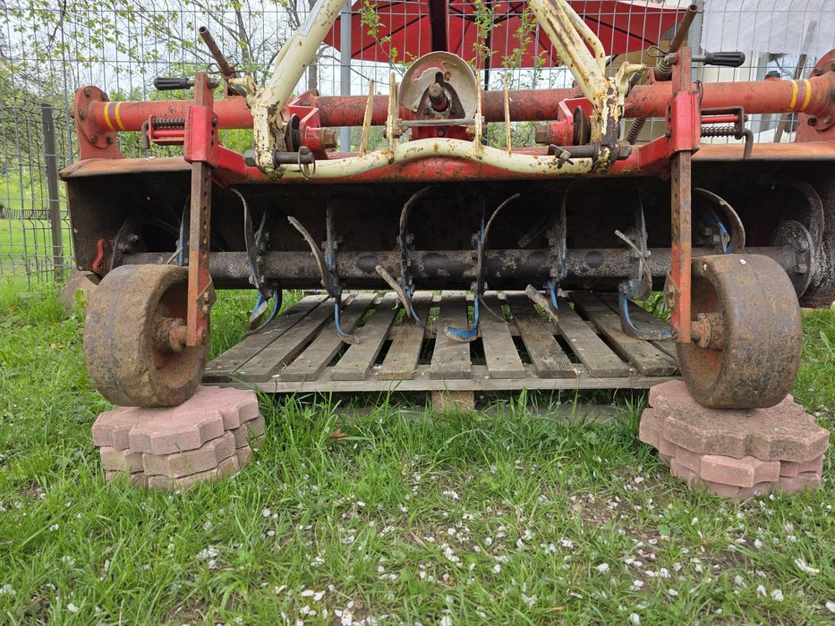 Vând freza japoneza yanmar si încărcător frontal