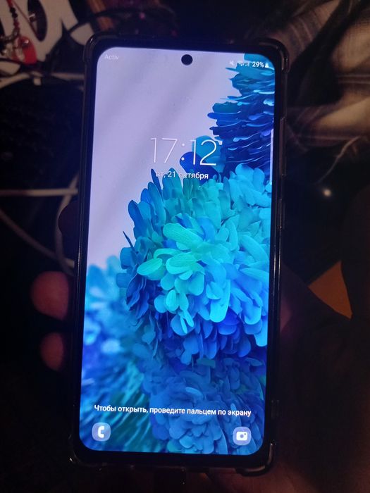 Samsung S20FE  обмен.