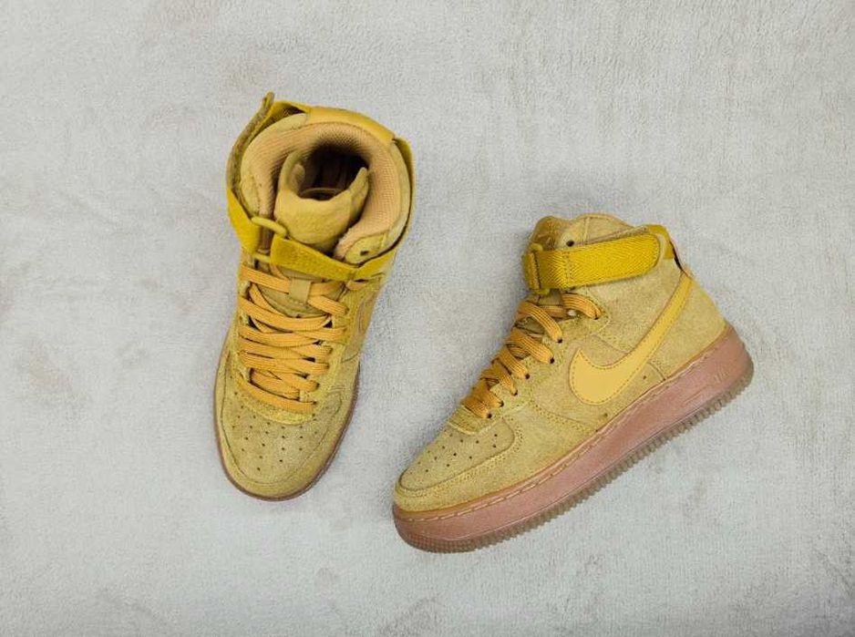 Nike Air Force 1 High LV8 3 - mărime 35.5