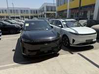 Dongfeng ep 008 max 2025 yil yangi oq qora