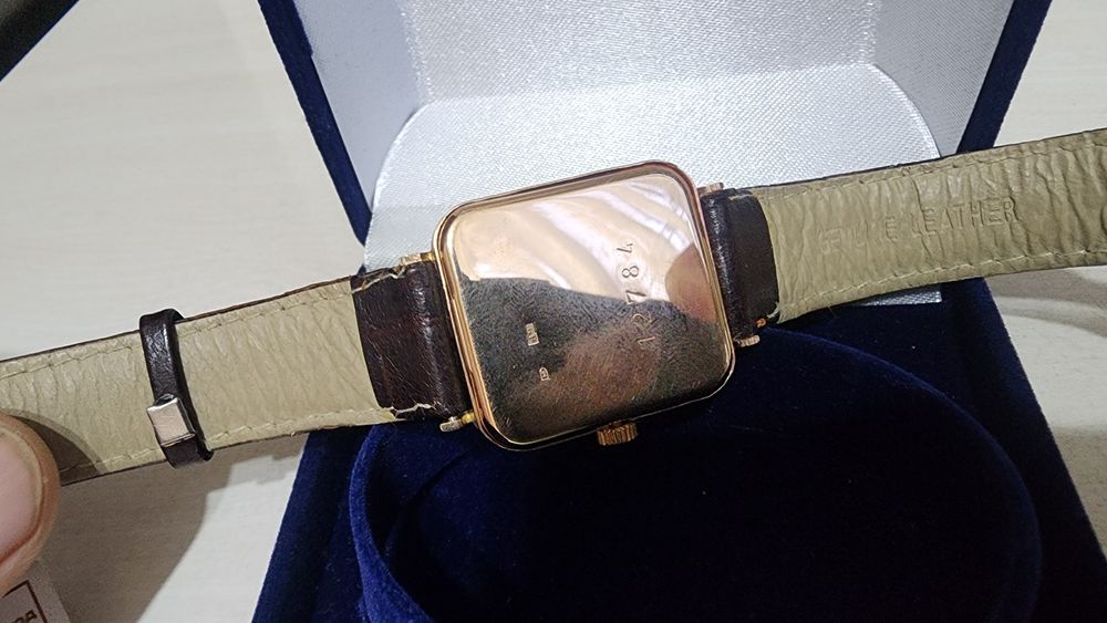 Золотые часы.с паспортом.