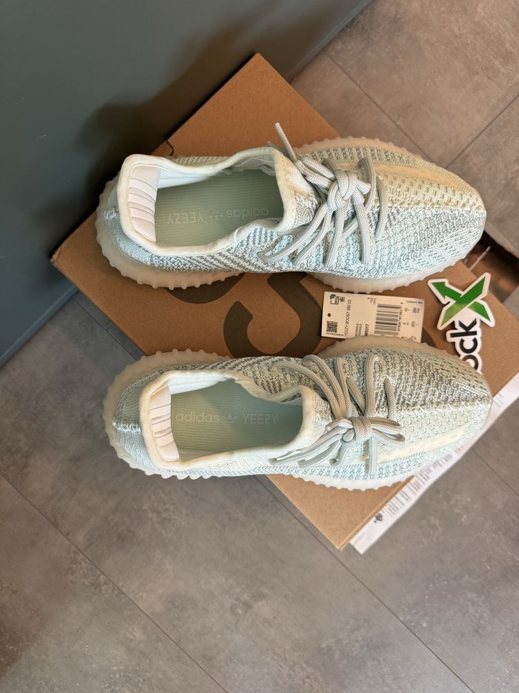 Yeezy Boost 350 v2 Model Cloud White , Poze Reale marimi 36-47