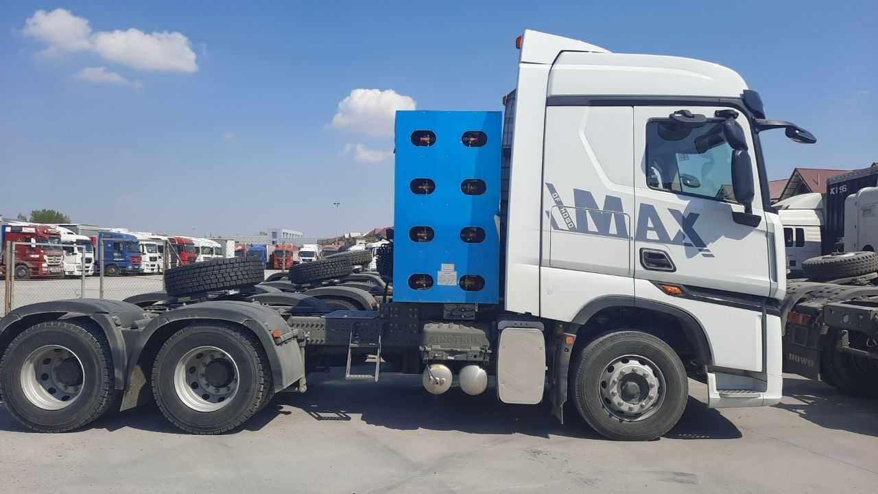 В наличии!!! Седельный тягач Sinotruk Howo-Max 6x4 CNG (440.21 пневмо)