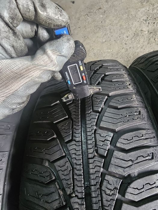 4 anvelope iarna 195 65 15 Uniroyal 7.4mm