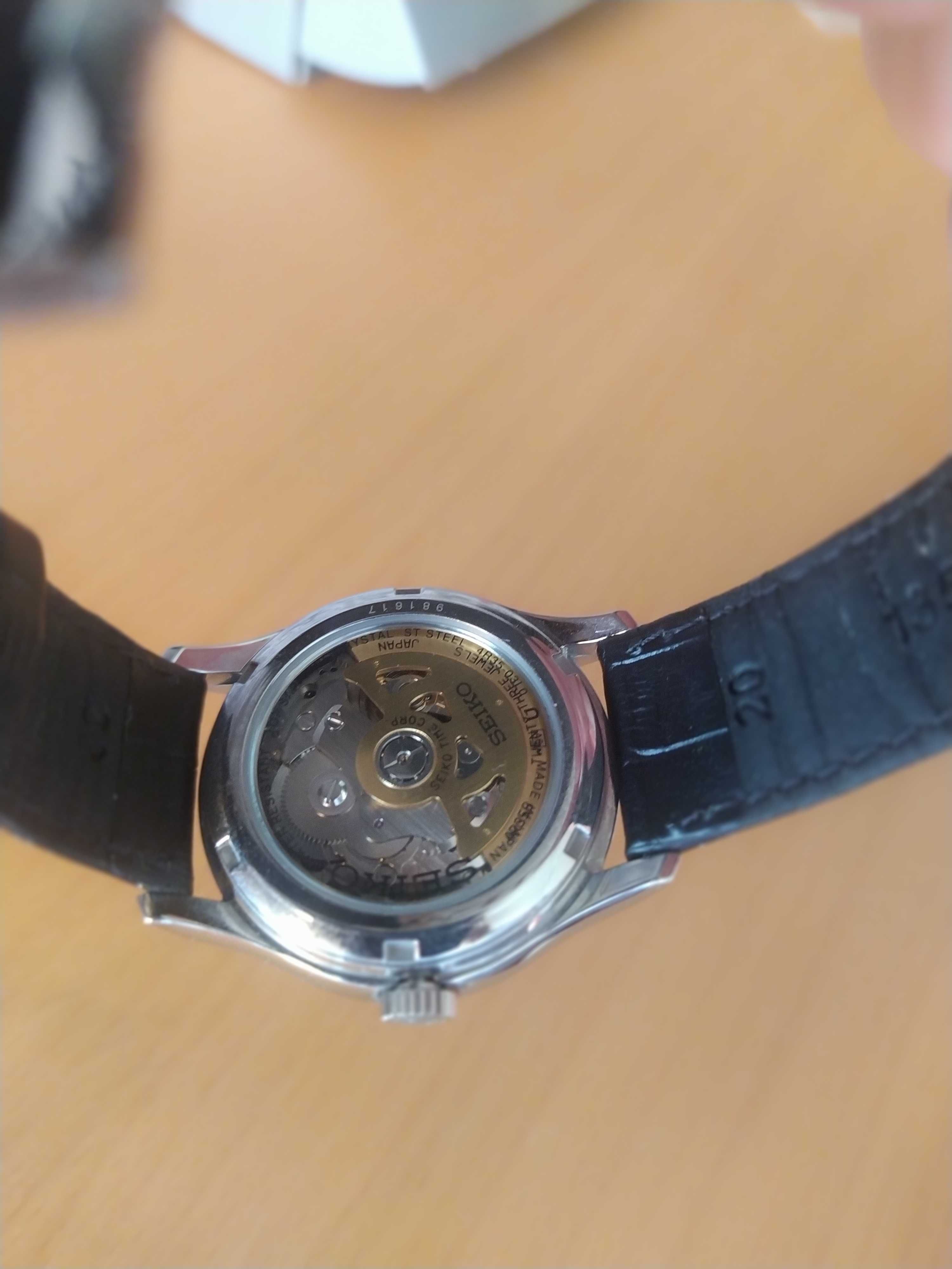 Часовник SEIKO модел Presage