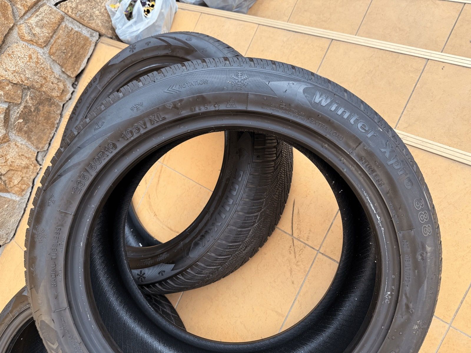 Vand set anvelope iarna 235/50/19