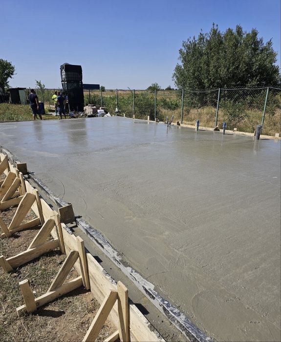 Case pe structura metalica