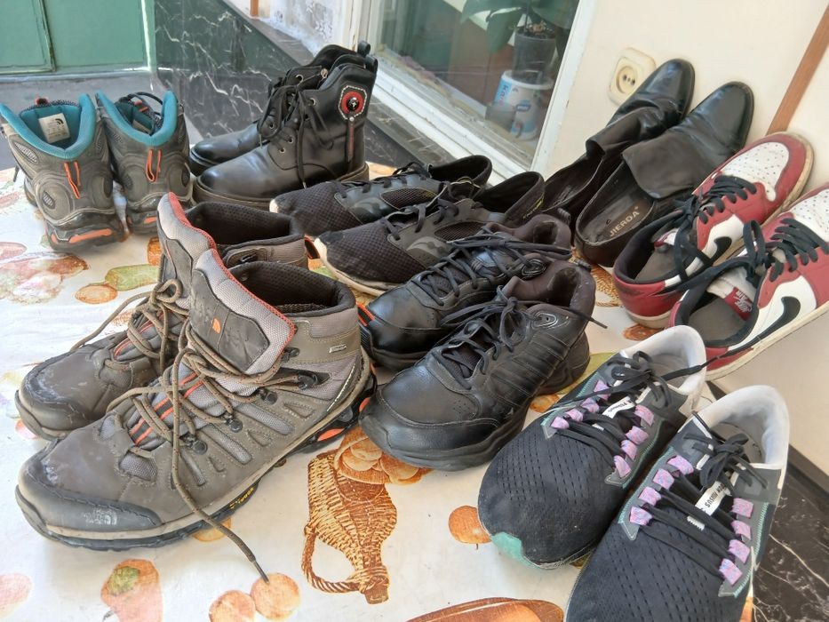 Ботинки спортивные .