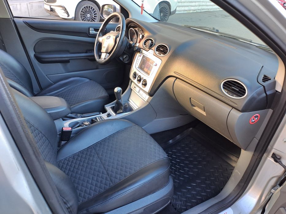 Vând Ford focus 2 an fab 2009 motor 1.6dizell stare perfecta de F.n