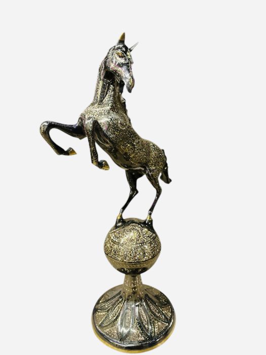Лошадь на дыбах бронзовая 90 см