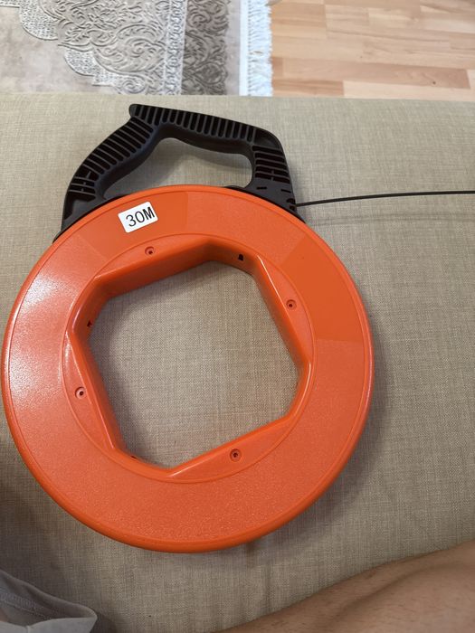 Banda de tragere din fibla de sticla pentru electricieni