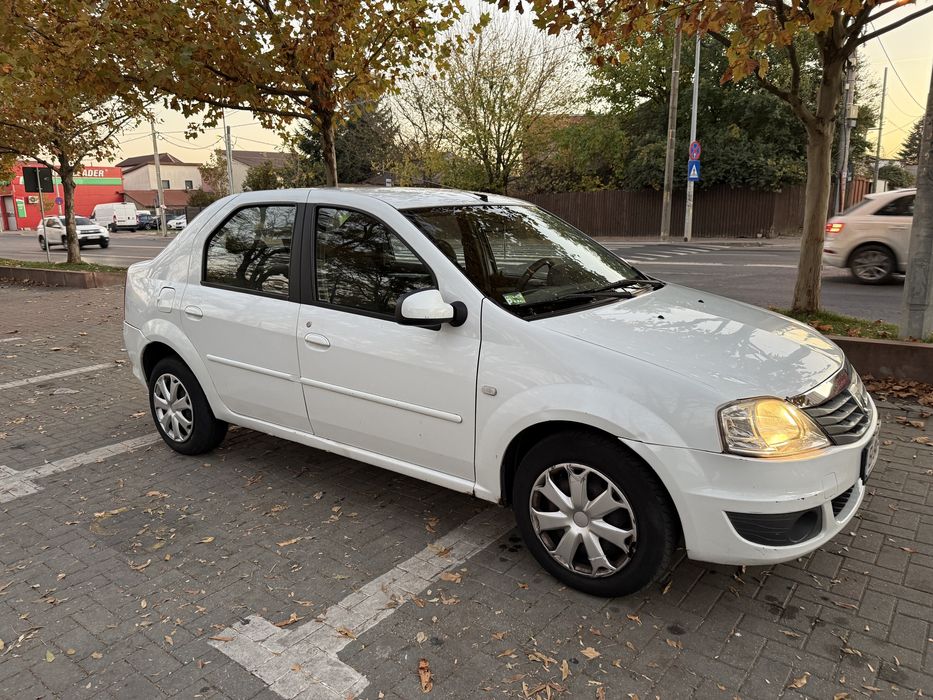 Logan benzina 1.6 16V 105 CP - an 2008 - 203000 km