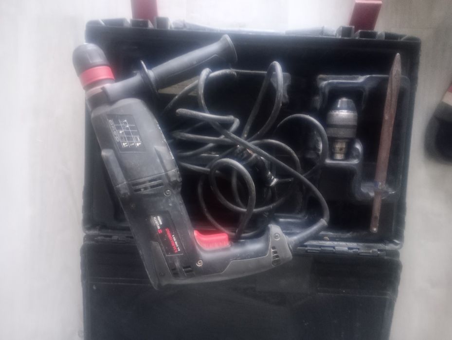 Vând bormașină WURTH  MASTER de 750W 1250 rotați pe minunt