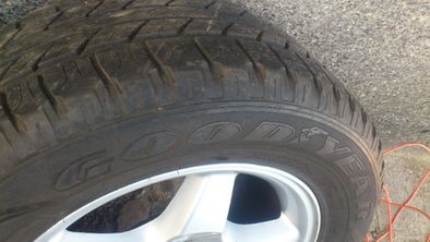 Мерцедес МЛ джанти 17-ски оригинални с гуми 275/55/17 Goodyear