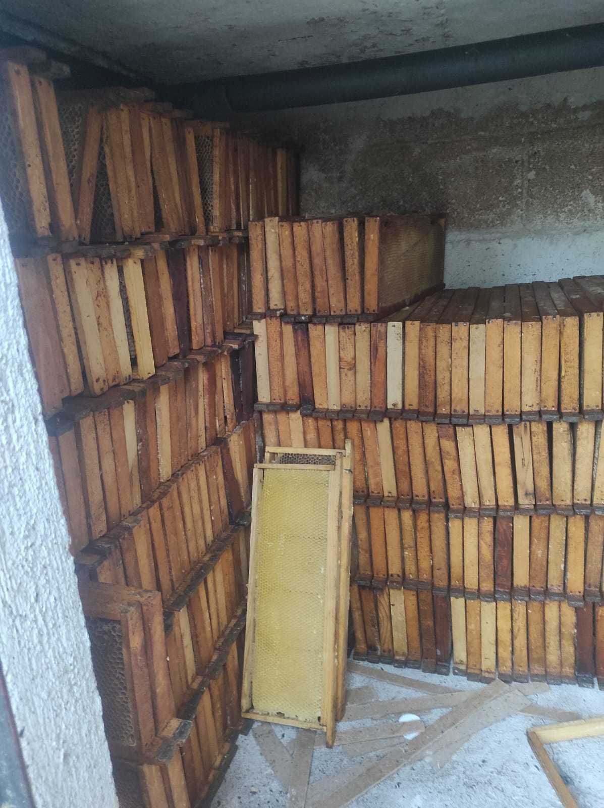 Изградени магазинни рамки