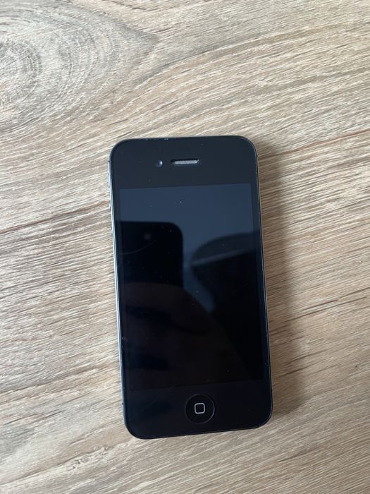 iPhone 4 / 4s – неработещ (само батерията е за смяна)