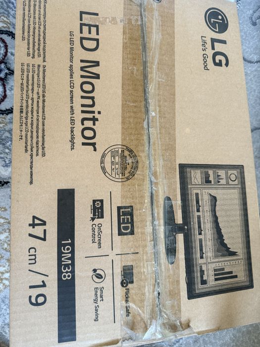 LG 19 LED монитор