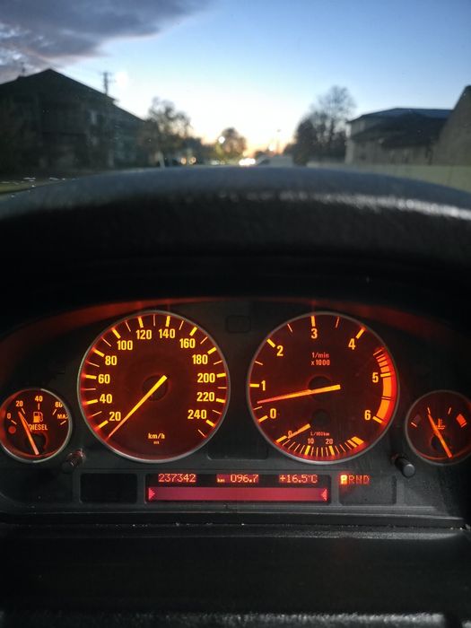 Vând sau schimb BMW X5 E53 3.0d 218 CP – 2006 – Automată Full Option