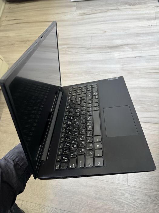 Продам свой ноутбук Lenovo в отличном состоянии