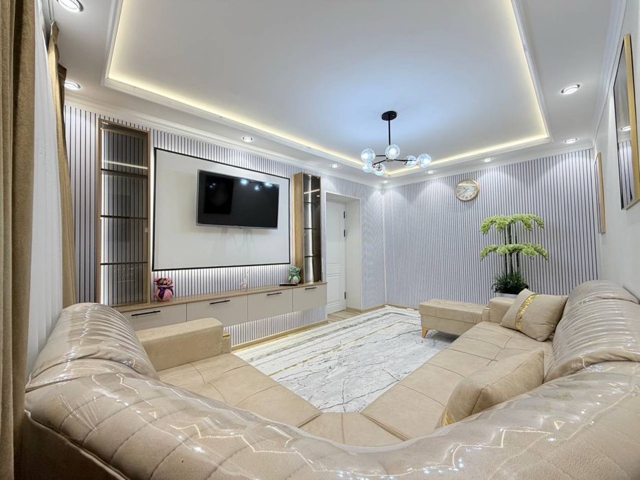 Чиланзар 5.  1в2комнатная Евро кирпич.