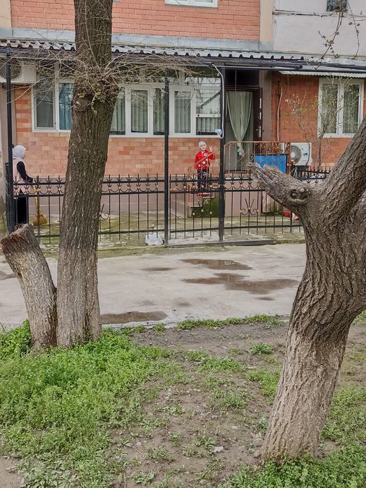 Продаëтся своя квартира.