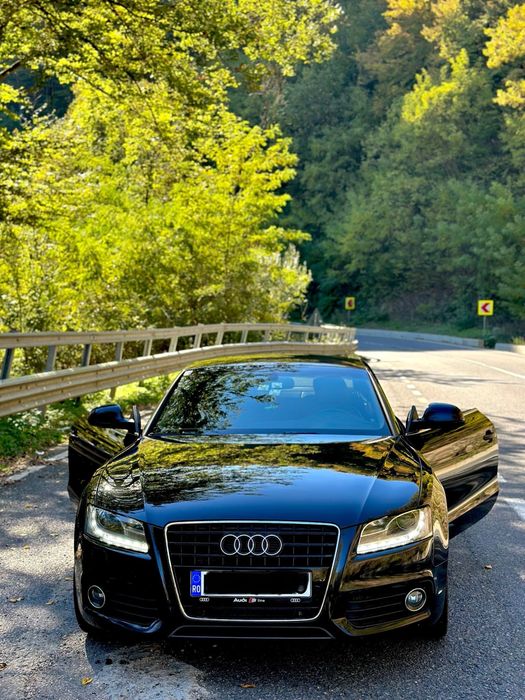 Vând Audi A5 Coupe Quattro model cu pachet S-line