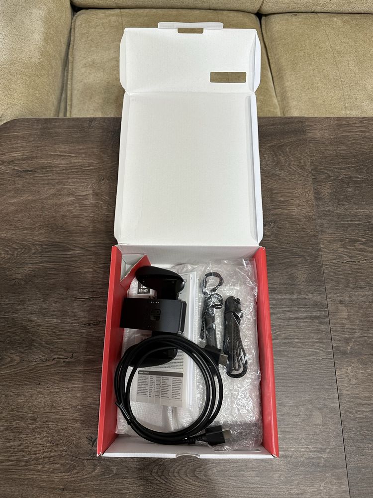 Nintendo Switch OLED-White+Zelda кутия