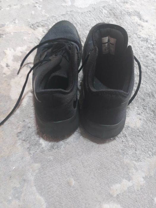 Nike Air Versitile 3