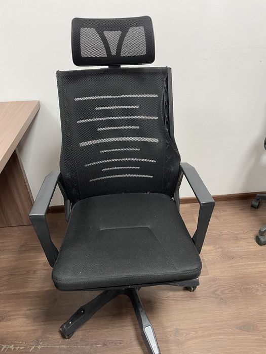 Продам Офисные кресла