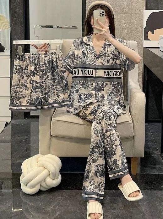 Женскии пижама сатылады