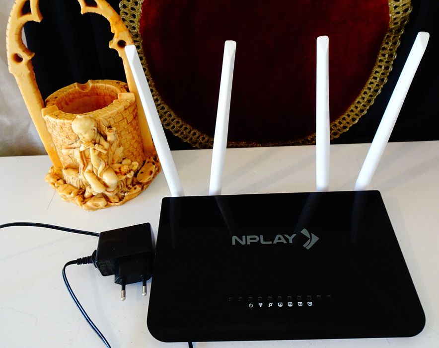 Рутер NPLAY-NR100,зарядно.