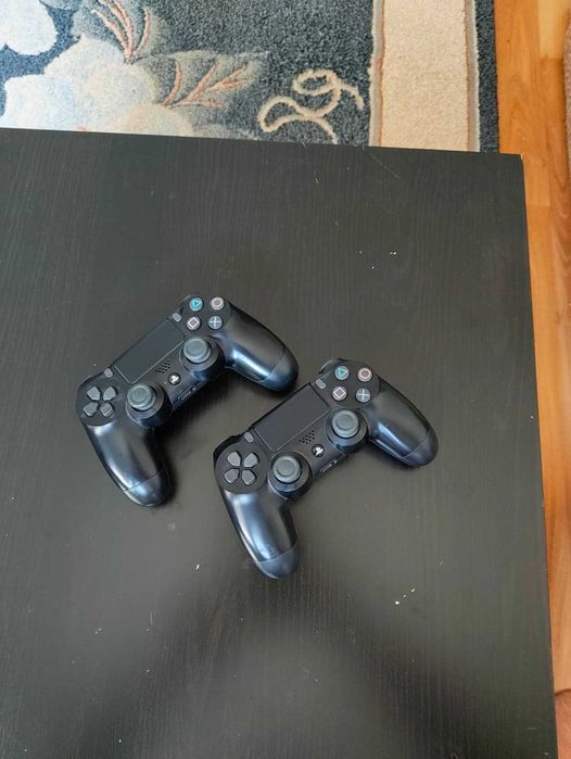 PlayStation4 PS4 Pro, 2 controllere + 3 jocuri (cabluri incluse)
