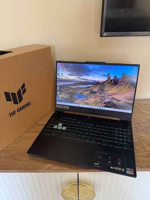 Ryzen 7 6800H, rtx 3060, ozu 32gb. 300hz